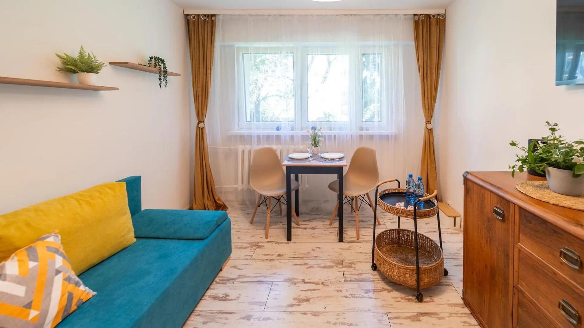 Cozy 2 Bedroom Apartment Between Chopin Airport And Warsaw City Centre Poland